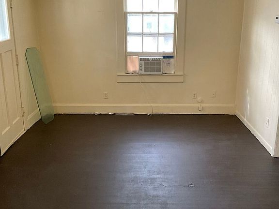 3rd image of 91 Cushing St