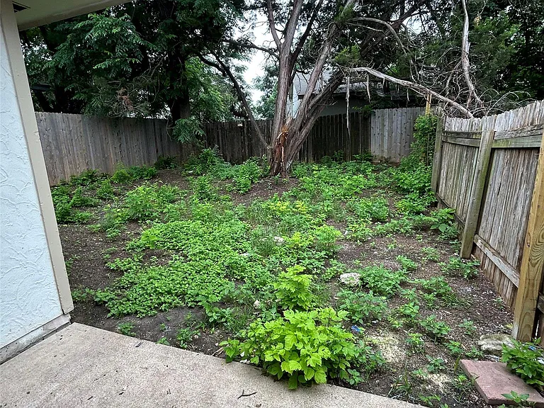 1235 Armadillo Rd #B — Photo 18
