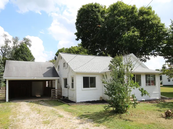 645 Hamilton St, Vicksburg, MI 49097