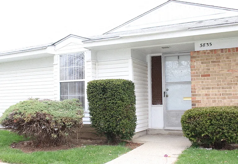 5835 Troy Villa Blvd — Photo 1