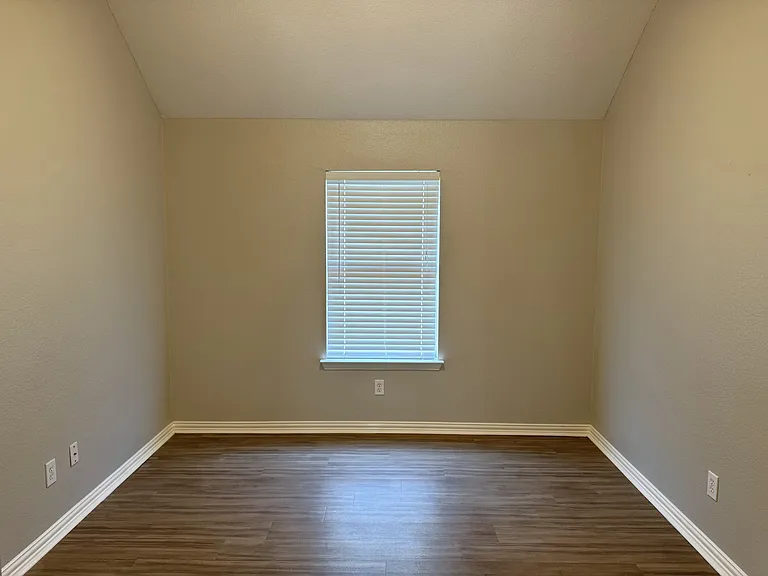 60 Kramer Ln — Photo 15