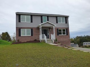 16 Patriot Ct, Pittsburgh, PA 15239