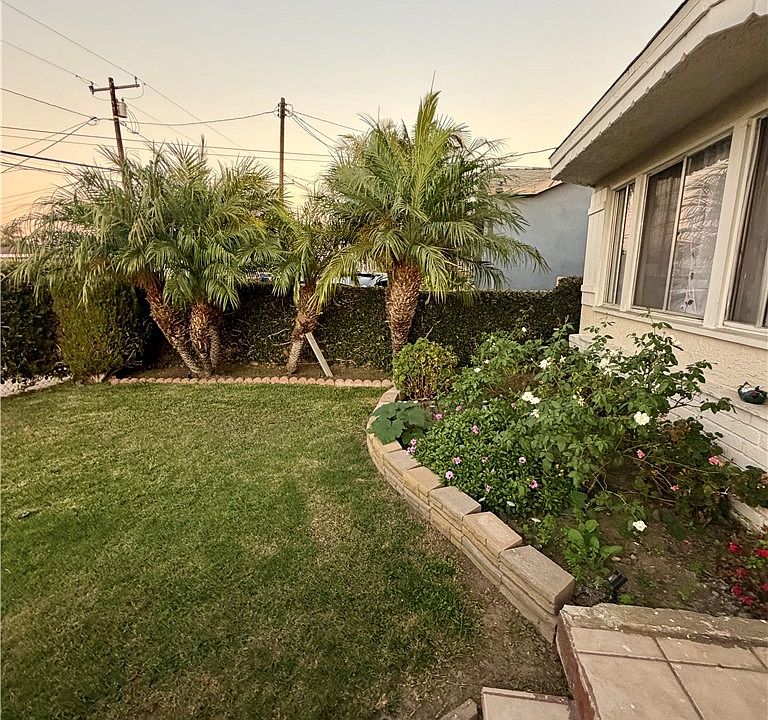 1st image of 3700 W 105th St