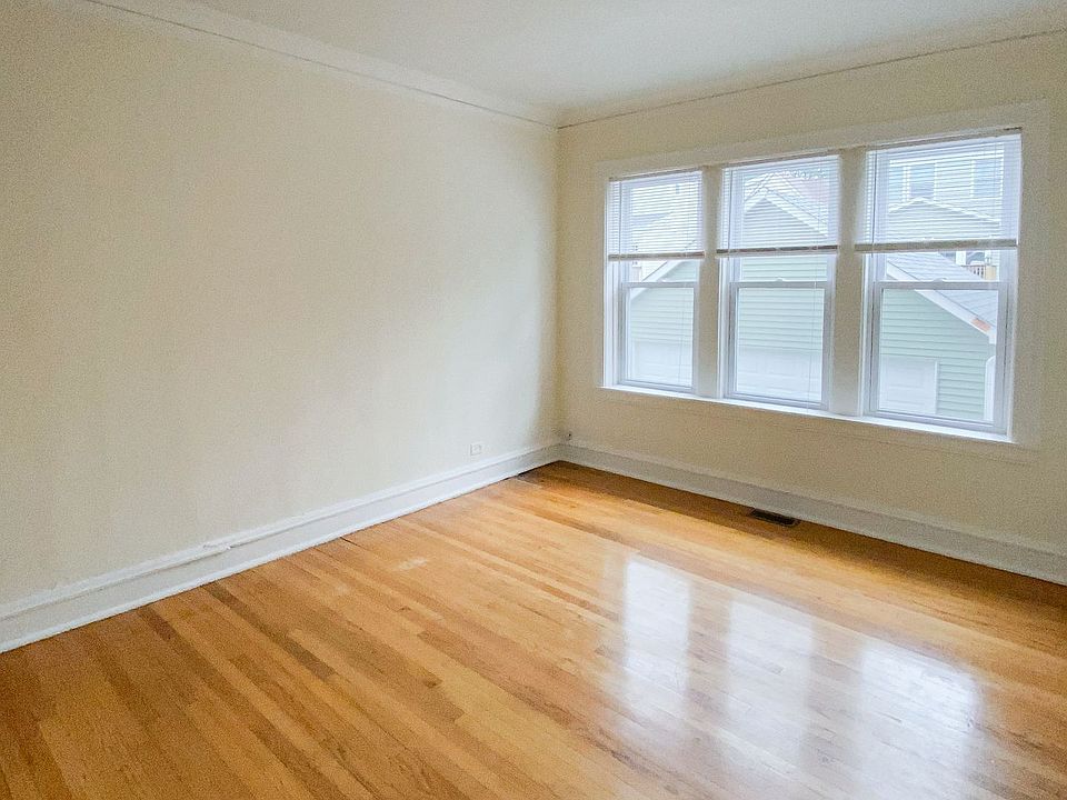 1st image of 5208 1/2 N Leavitt St #1F