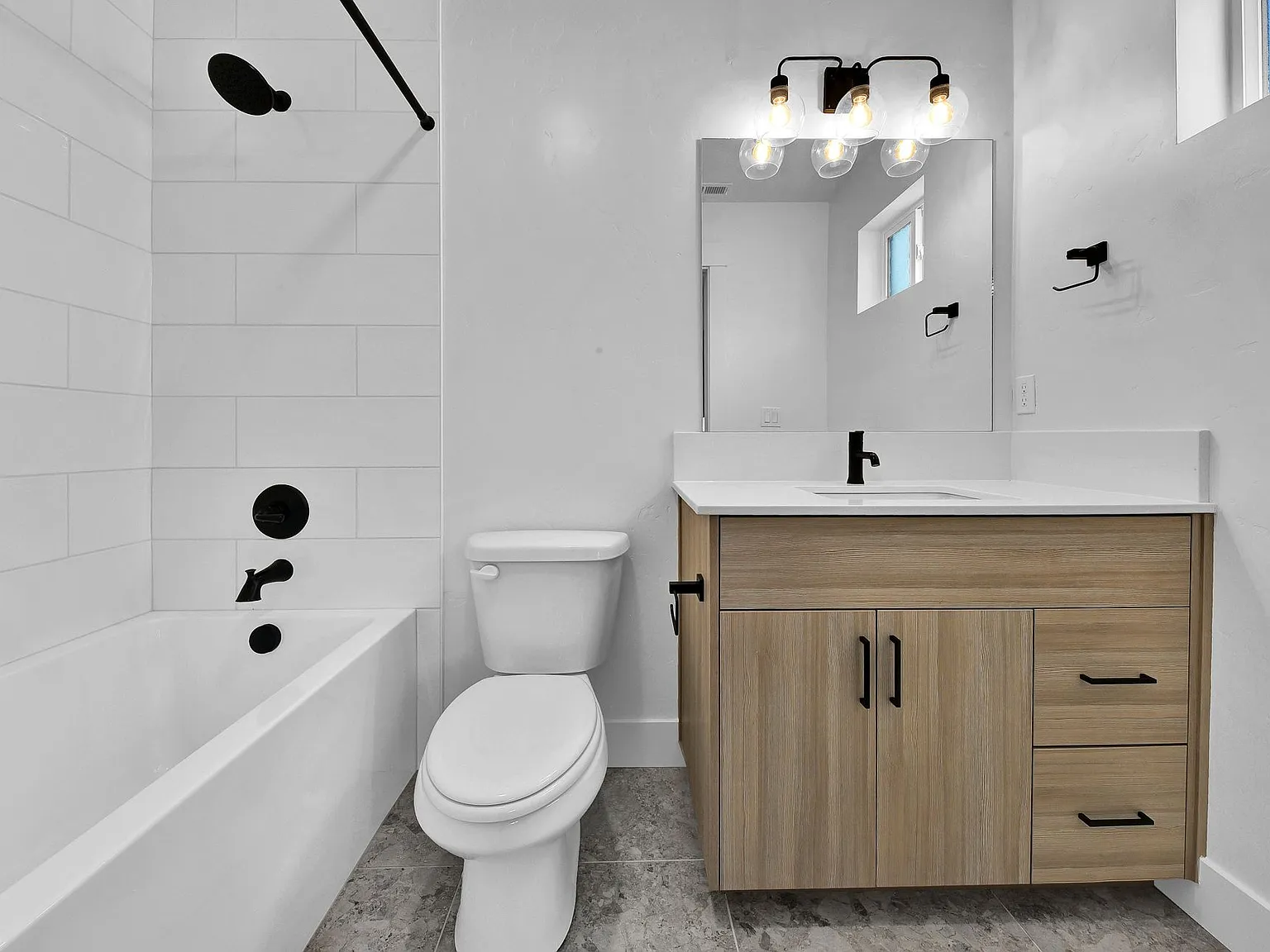 2 bed, 2.5 bath, 1300 sqft, $1,750 — Photo 4