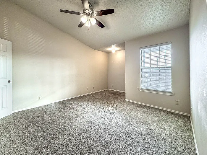 405 S Elm St #207 — Photo 7