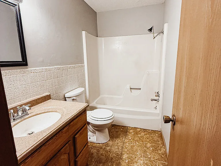 3211 Squire Ln — Photo 26