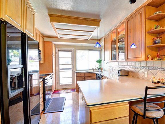 2nd image of 1088 Norfolk Dr