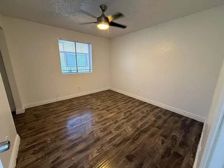Wilshire place — Photo 17