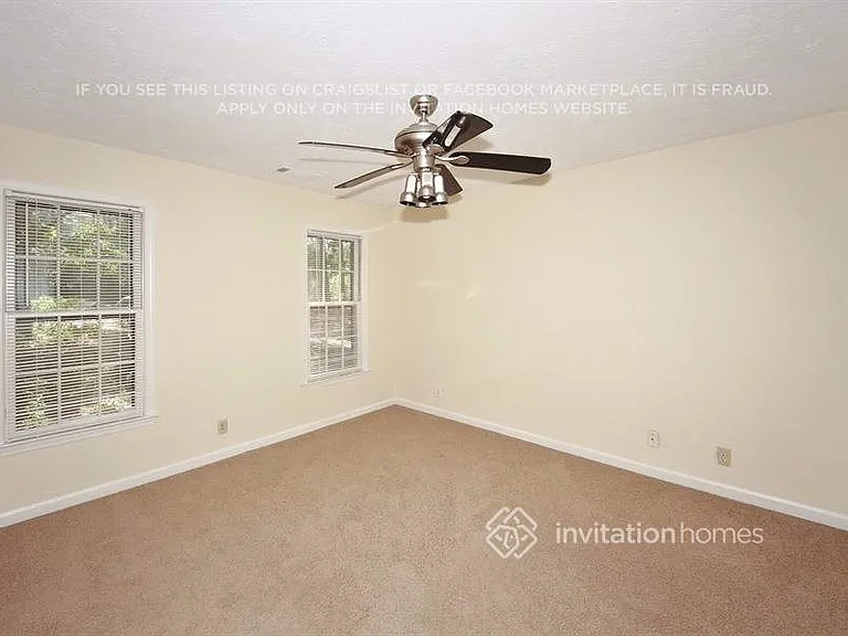 3884 Hunting Ridge Dr SW — Photo 9
