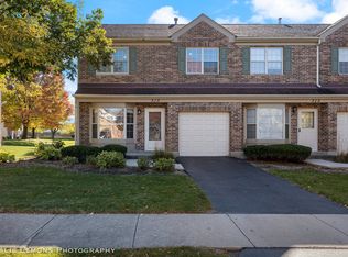313 Cromwell Ct, Westmont, IL 60559
