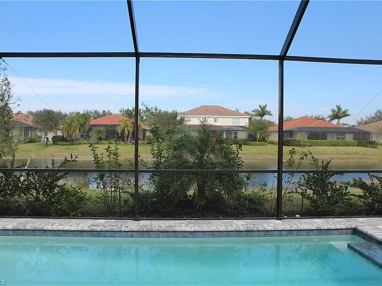 2261 Avocado Ln — Photo 23