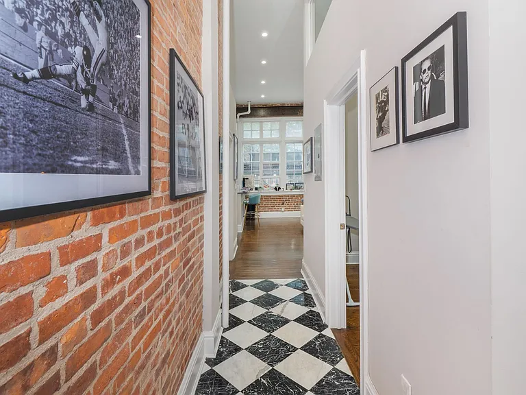 116 E 19th St #3 — Photo 8
