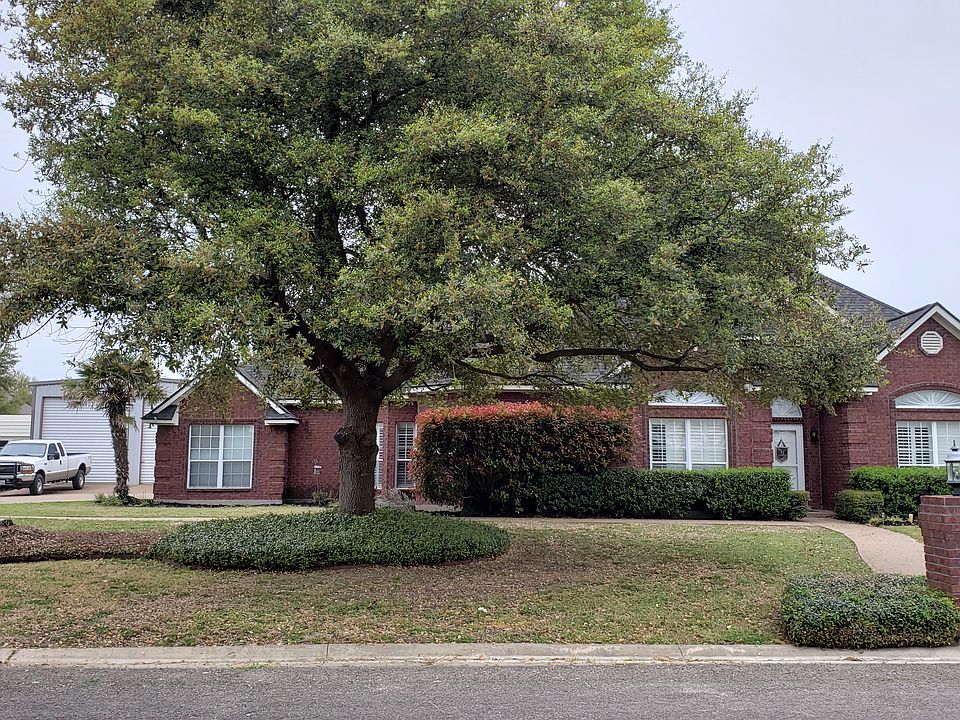 4 bedroom/3bath/3 car garage