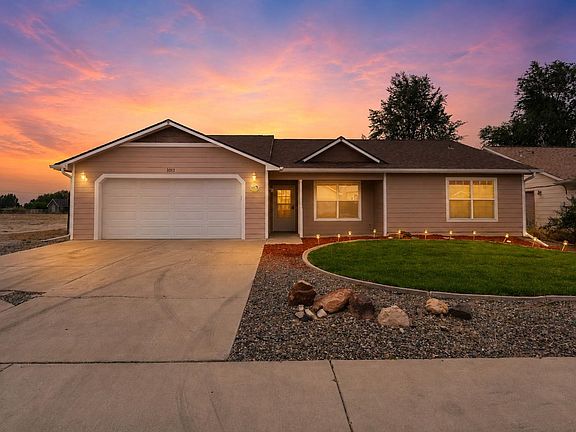 3rd image of 3013 Sunlight Dr