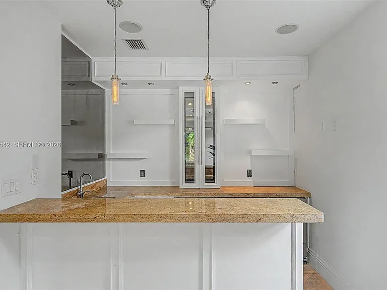 2561 Trapp Ave — Photo 11