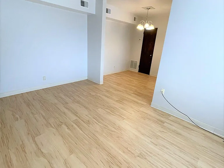 5712 Phillips Ave #B8 — Photo 40