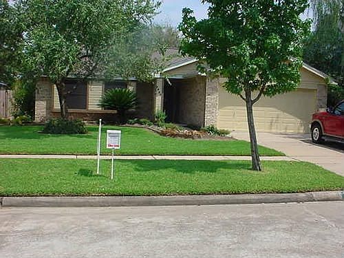 1st image of 3227 Pebble Lake Dr
