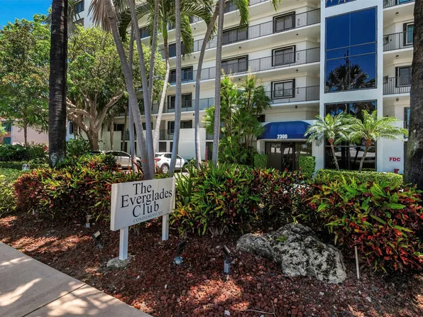 2300 NE 33rd Avenue #703, Fort Lauderdale, FL 33305