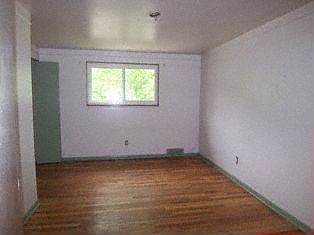 4th image of 24395 Ross Ct