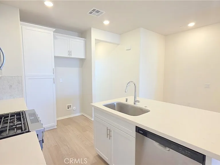 2728 Crozier Ct — Photo 5
