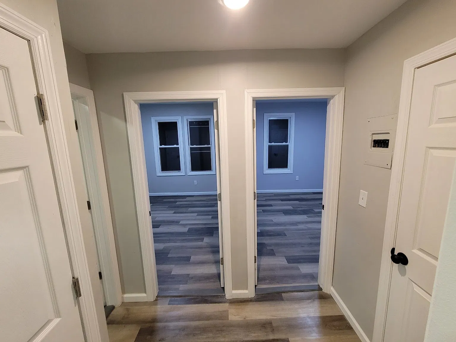 3 bed, 1.5 bath, 1200 sqft, $2,300 — Photo 3