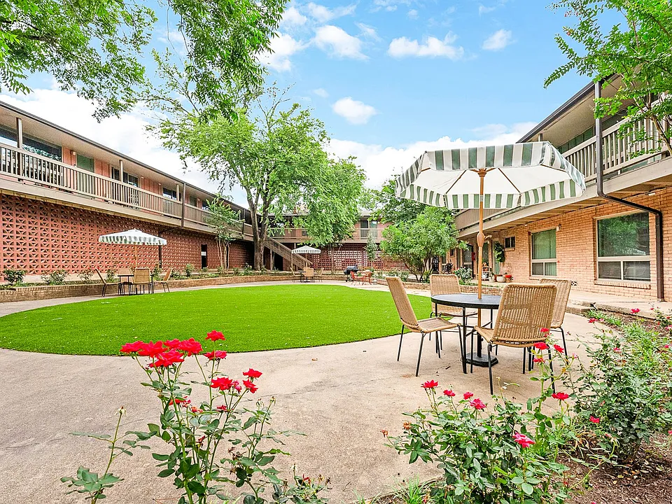 Lorrain Apartments