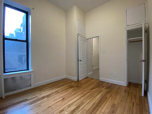 Rented by Compass | media 14