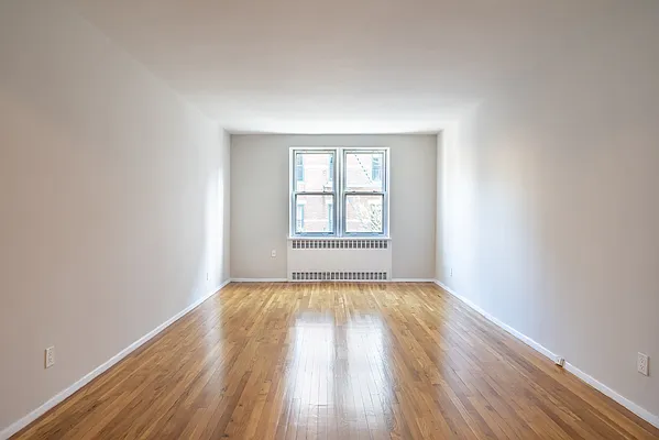 Rented by Metropolitan Equities | media 2