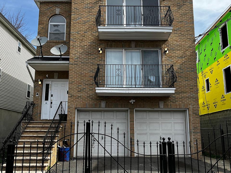 1st image of 581 Hawthorne Ave #1