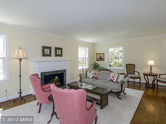 3rd image of 2626 N Nelson St