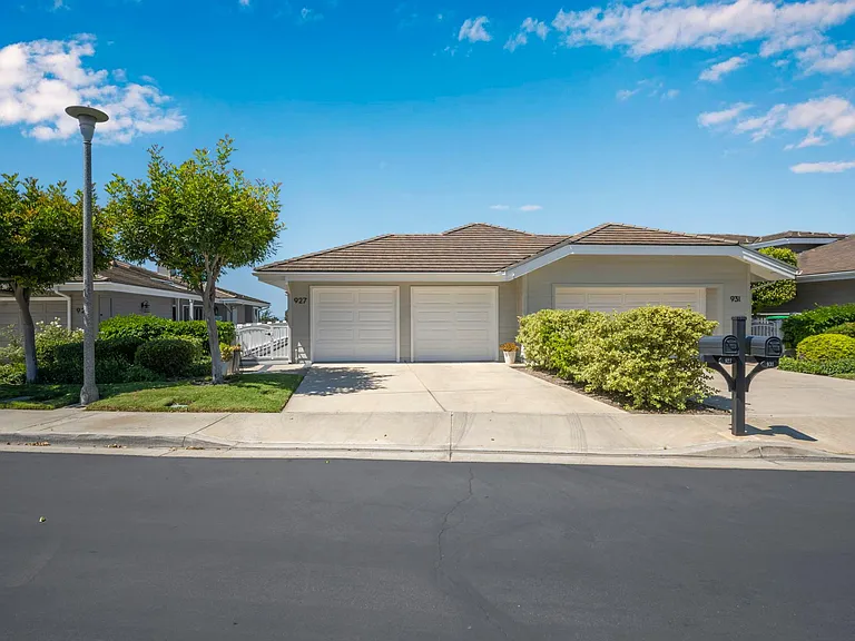 927 Gardenia Way — Photo 50