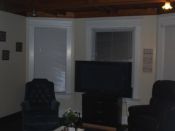 5th image of 2861 N Cramer St