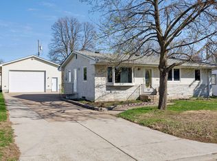143 Horizon Cir NE, Fridley, MN 55421