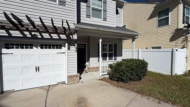 4 bed, 2.5 bath, 2151 sqft, $2,795 — Photo 3