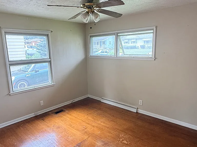294 Greendale Ave — Photo 5