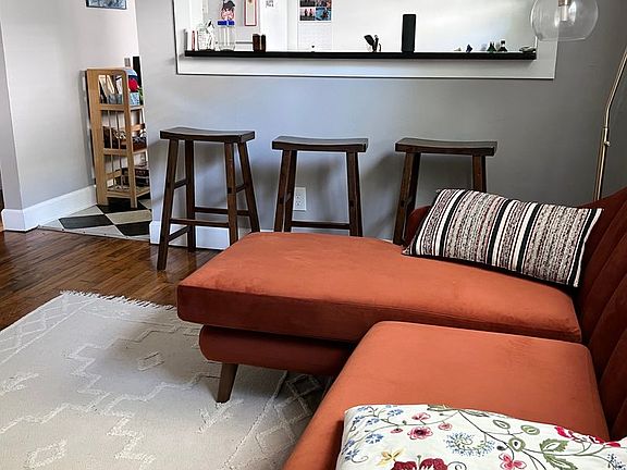 5th image of 286 9th St NE #9