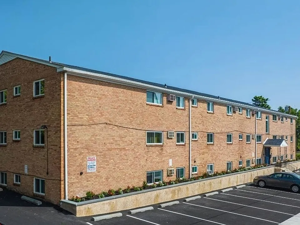 Yale Court Apartments