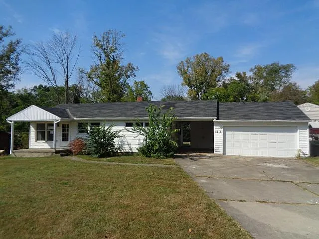 4213 Lisa Ln photo 1
