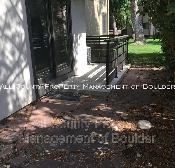 6525 Kalua Rd #101 — Photo 3