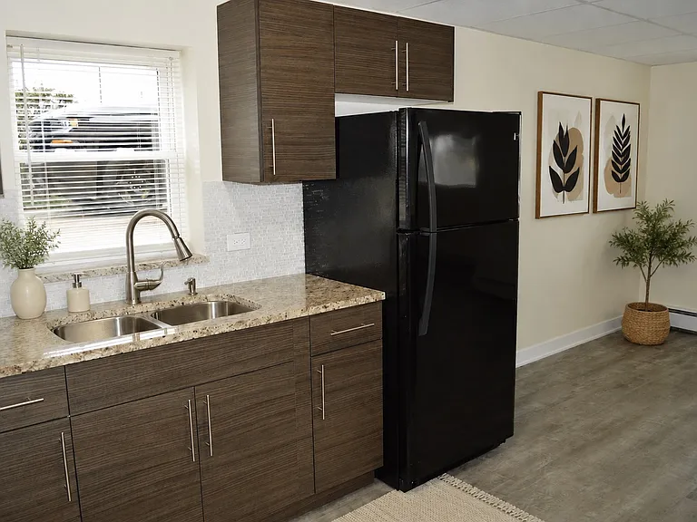 237 N Wood Dale Rd #C — Photo 3