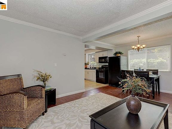 4th image of 6630 Macarthur Blvd APT 16
