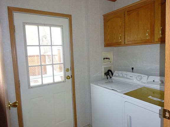 5th image of 220 Deer St E