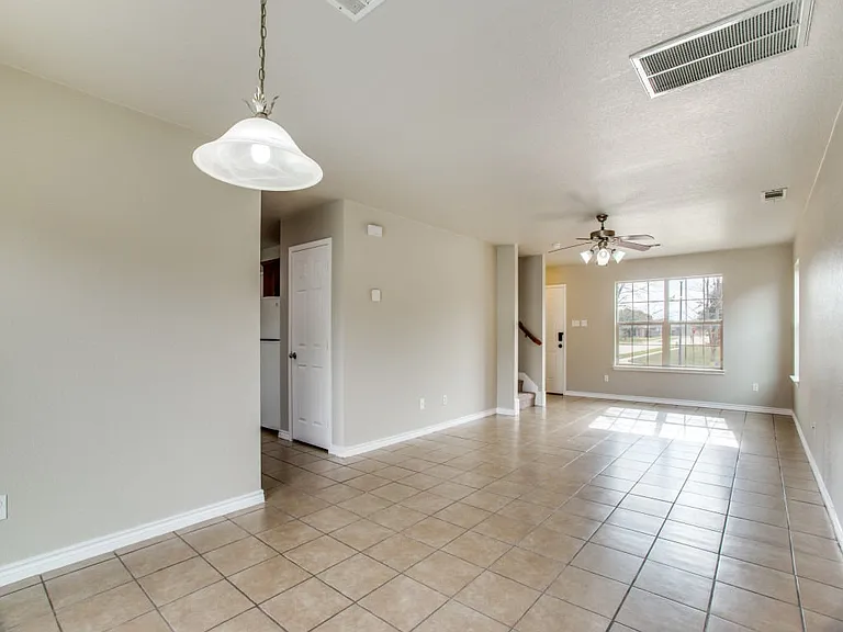1208 Boxwood Dr — Photo 10