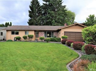 2 48th Pl, Longview, WA 98632