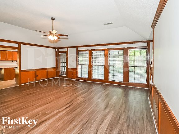 4th image of 3004 Cane Creek Dr