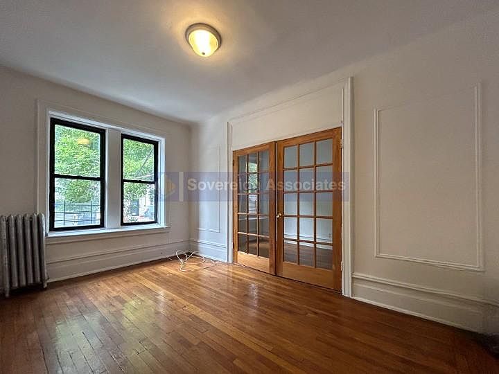 1st image of 121 La Salle St APT 3