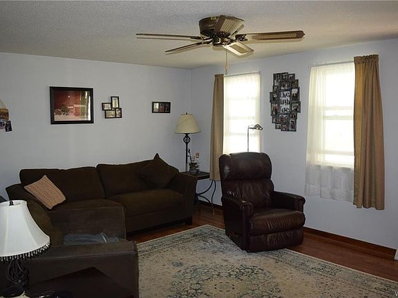 2nd image of 1097 Pioneer Dr