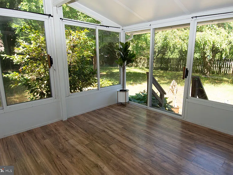 11940 Galaxy Ln — Photo 10