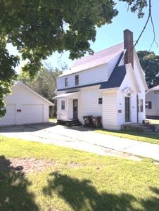 811 S Burchard Ave, Freeport, IL, 61032